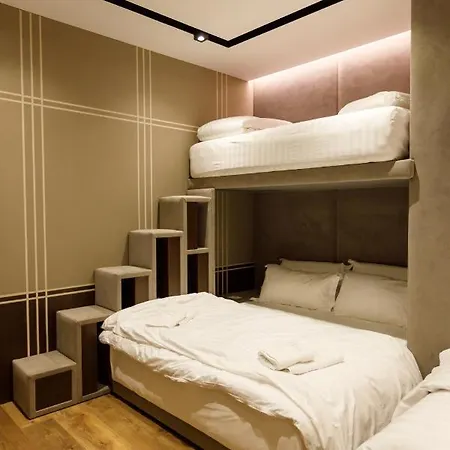 Szálloda Portside Gf *