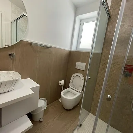 Отель Portside Gf Влёра