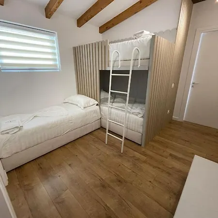 Portside Gf * Влёра