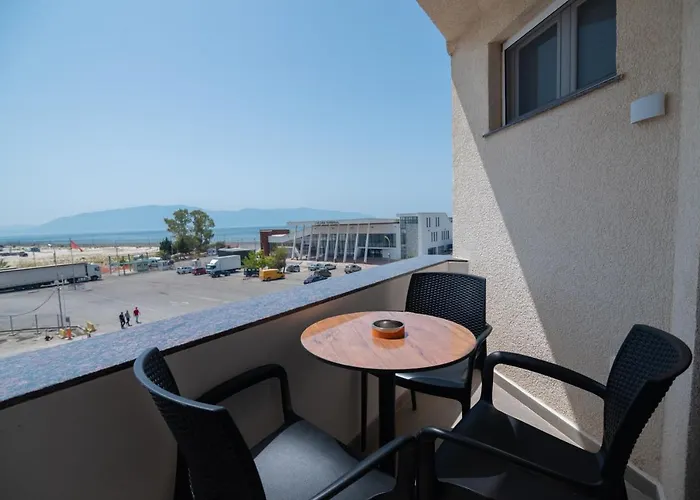 Hotel Portside Gf *